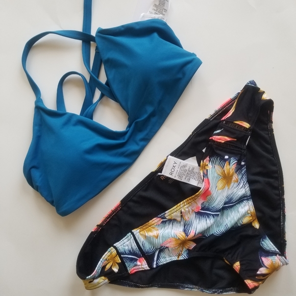 Roxy Other - Roxy Bikini Top Blue M